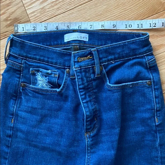 LOFT The Kick Crop jeans. - Picture 4 of 8